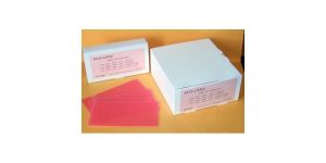 Imagen con diferentes cilindros sobre un fondo azul