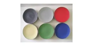 Imagen con diferentes cilindros sobre un fondo azul